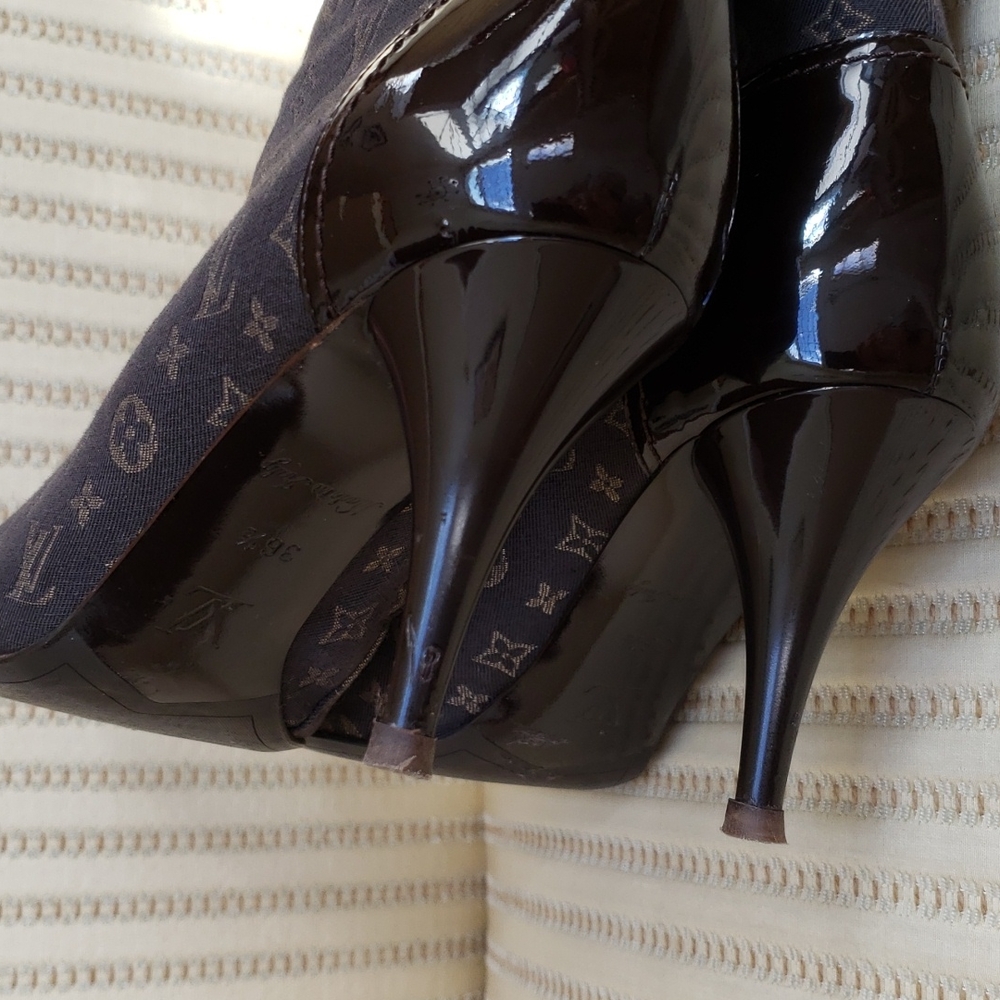 LOUIS VUITTON LV MONOGRAM CANVAS AND PATENT LEATHER ANKLE BOOTS - Picture 8 of 12